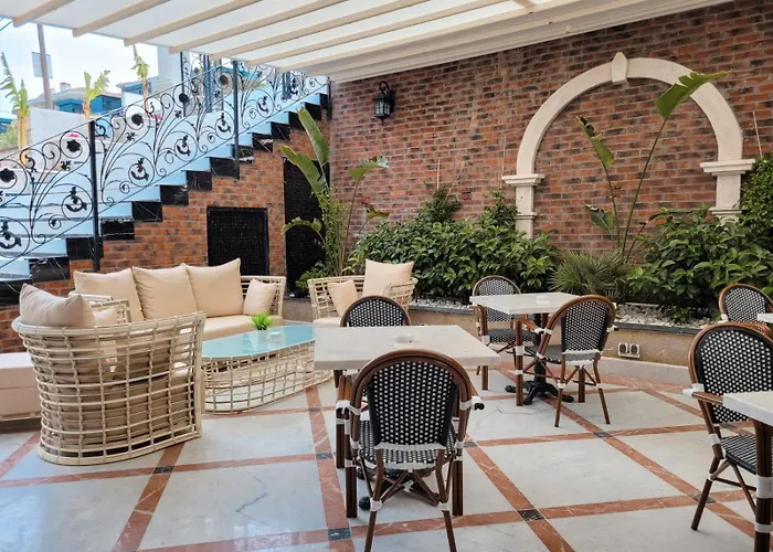 Готель Mono Life